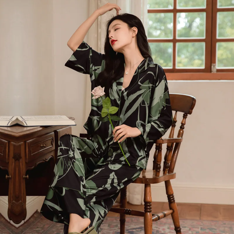Premium Women's Ice Silk Pajama Set Lightweight Long Sleeve Loungewear Fashionable Silk Design Luxurious Comfort for Homewear - Image 2